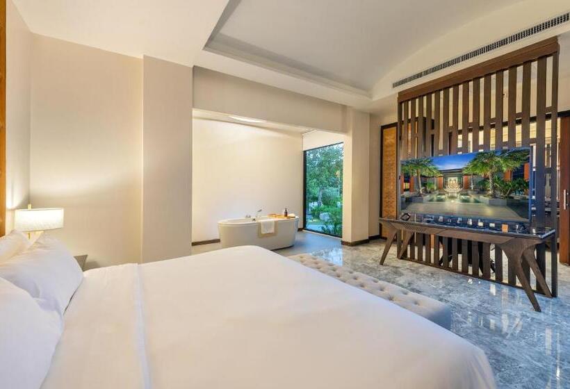 هتل Phukalini Luxury Pool Villa & Onsen Sha Plus Certified