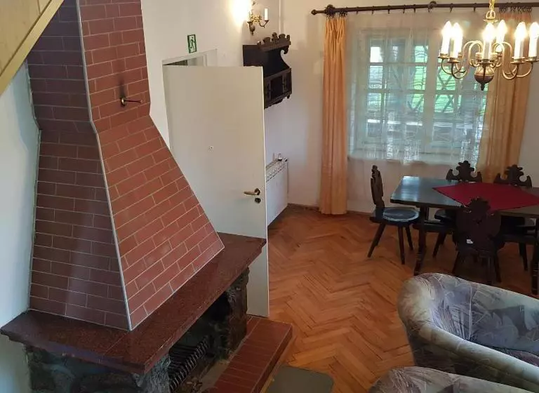 Hotelli Zpp Hadle Szklarskie