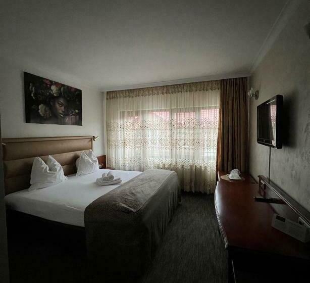 פנסיון Vila Fanica