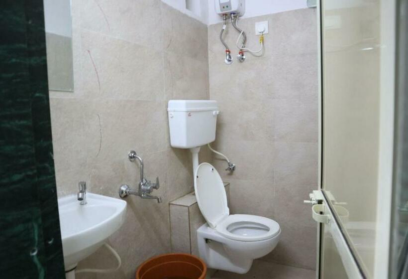 호스텔 New India Dormitory