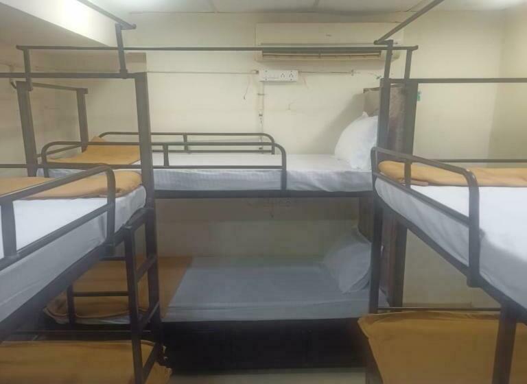 호스텔 New India Dormitory