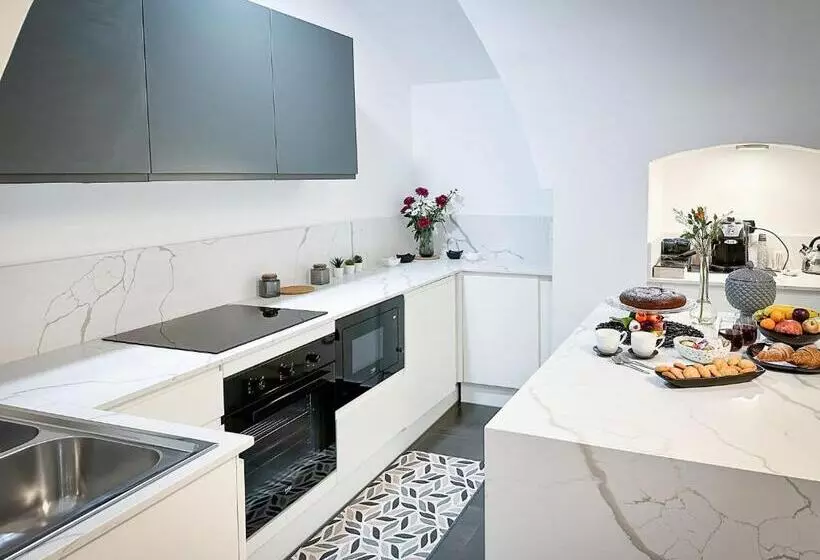 Aamiaismajoitus (B&B) Marbel Suite