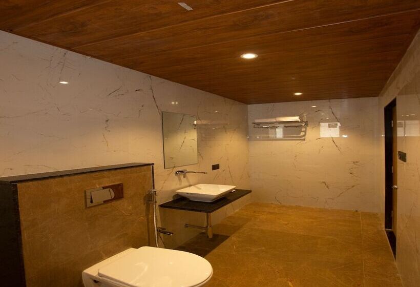 호텔 Monarch Montvert Rabale