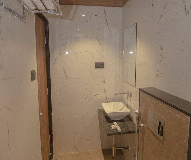 호텔 Monarch Montvert Rabale