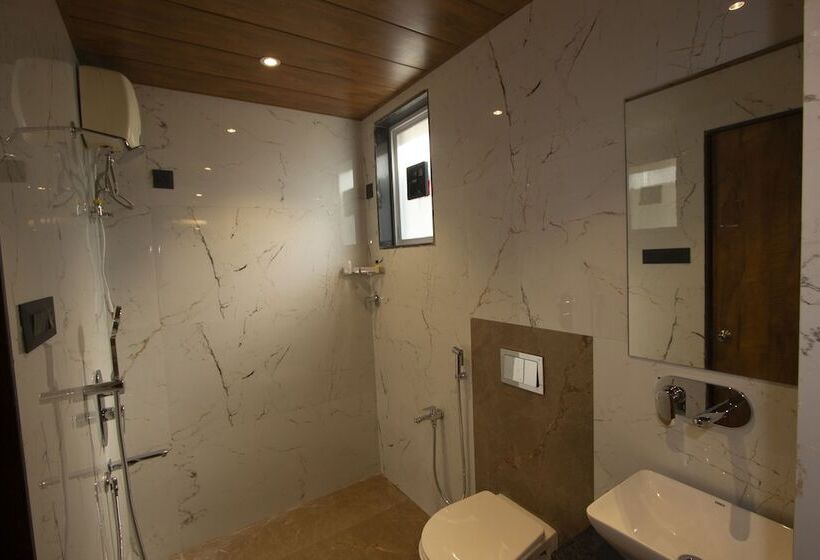 호텔 Monarch Montvert Rabale