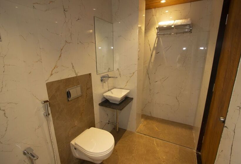 호텔 Monarch Montvert Rabale