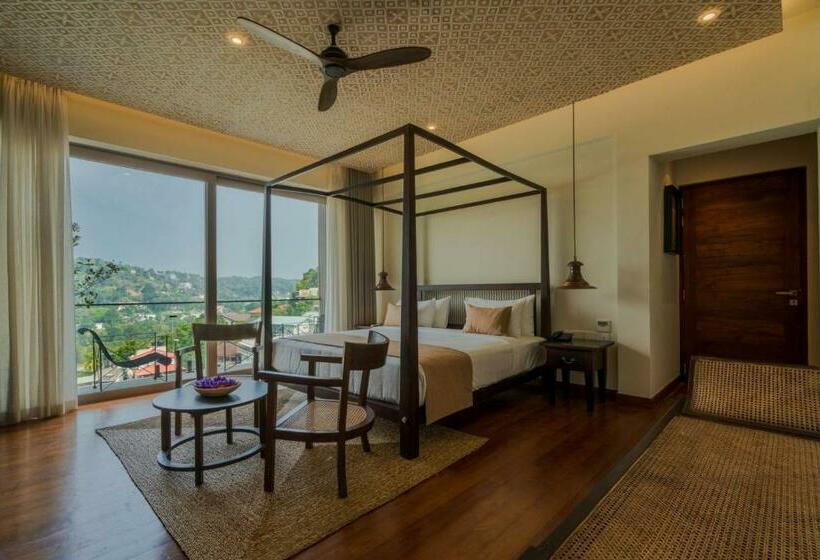 فندق Rivora Heights