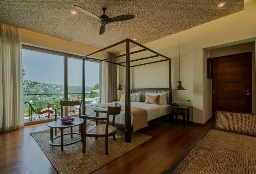 ホテル Rivora Heights