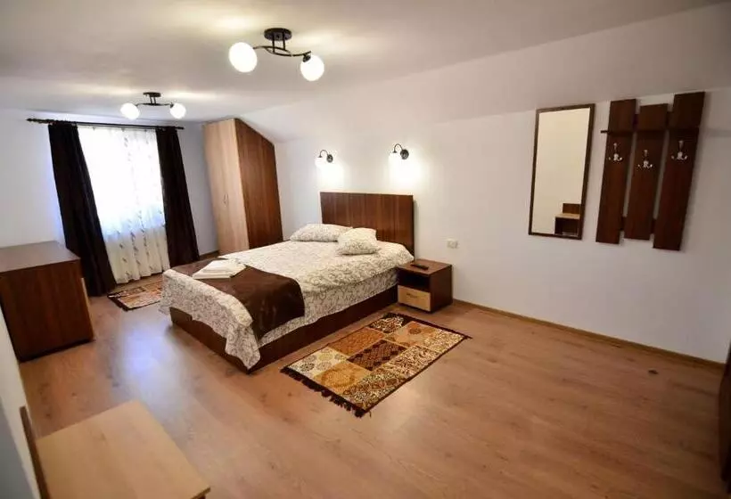 Majatalo Casa Cu Magnolii
