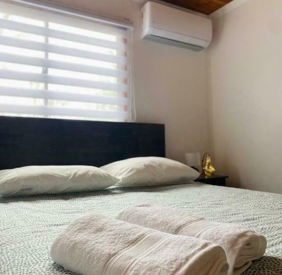 بنسيون Hostal Treile