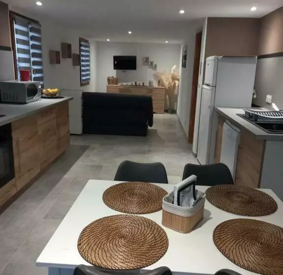 ペンション Gîte La Fontaine Du Marais