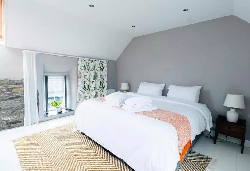 ペンション Stone Barn