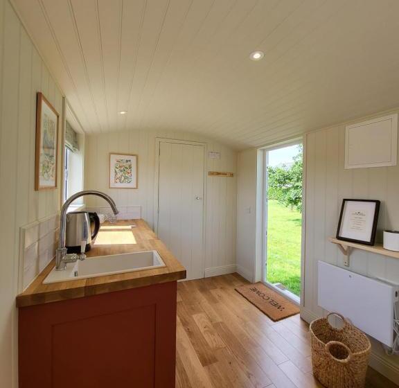 פנסיון Stone Barn