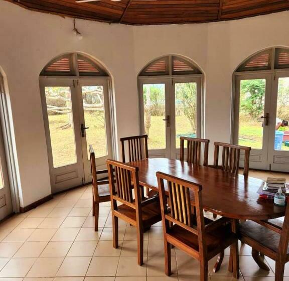 ریاض Roxy Beach House