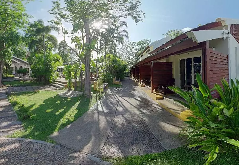 Sandhana Samet Resort