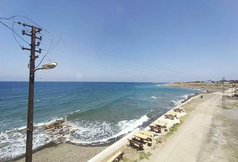 Akdeniz Evi