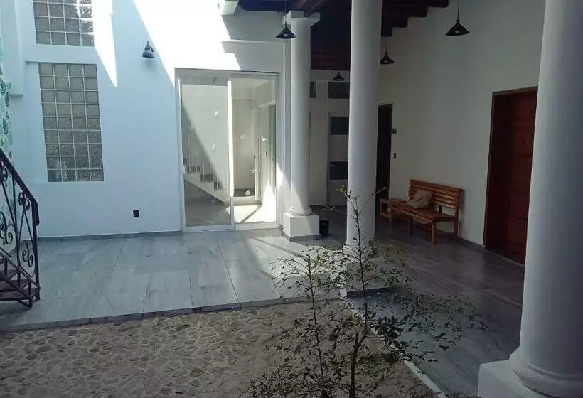 ユースホステル El Salto De Camela   Vera Y Espín