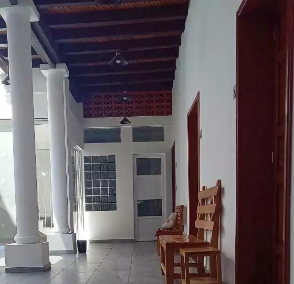 ユースホステル El Salto De Camela   Vera Y Espín