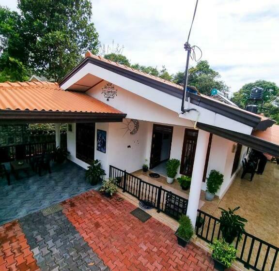 Bed and Breakfast Ivory Bloom Resort