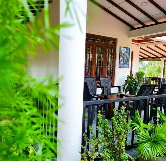 Bed and Breakfast Ivory Bloom Resort