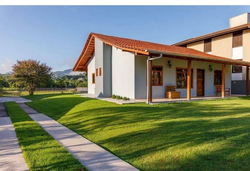 فندق Bella Pousada