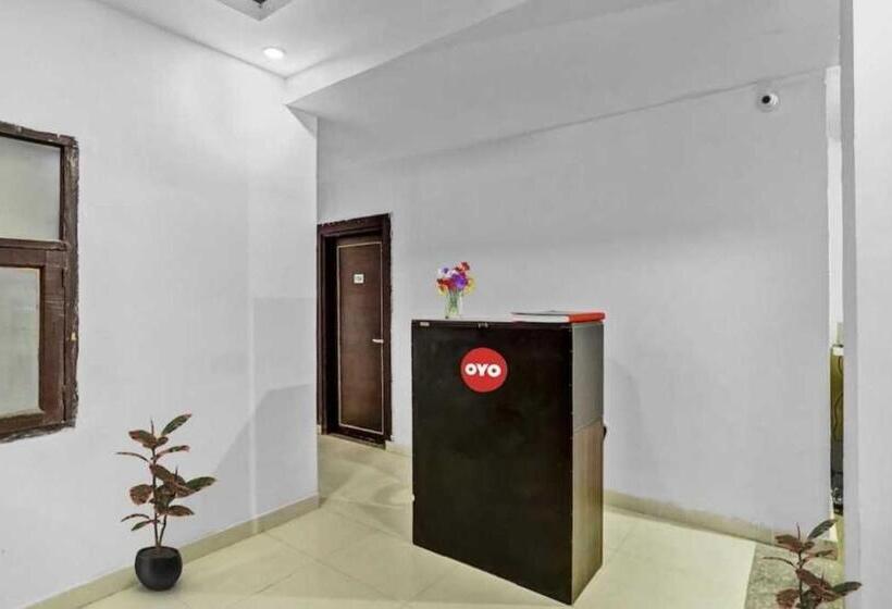 Hotelli Oyo 80775 H Up Inn