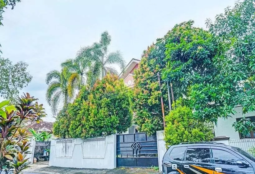 هتل Oyo 92189 Wisma Inayah Syariah