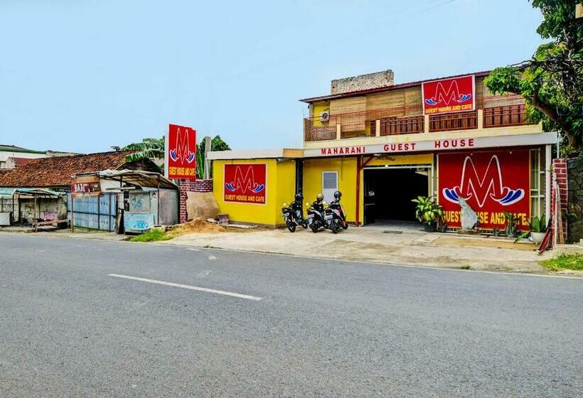 Hotel Oyo 92206 Maharani Guest House Syariah