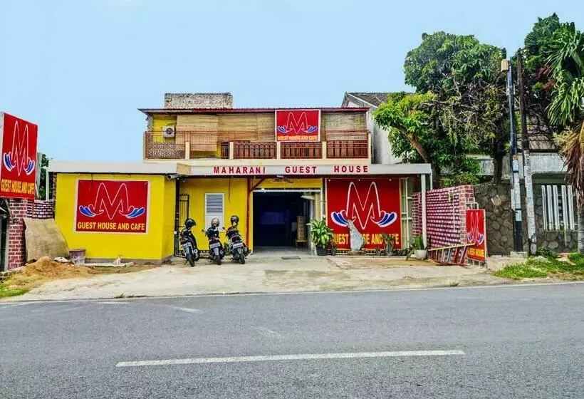 Hotelli Oyo 92206 Maharani Guest House Syariah