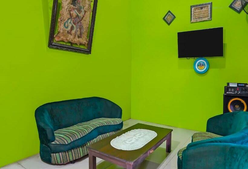 فندق Spot On 92202 Kost Auto Syariah Anggaswangi