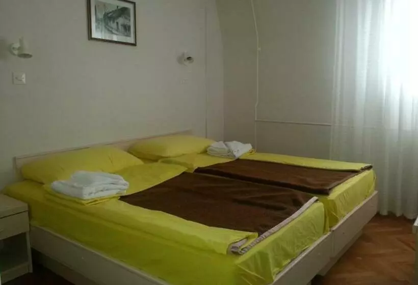 هتل Vila Lazar