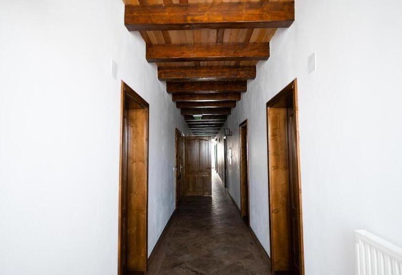 Pensjonat Conacul Vanatorului Borlova Muntele Mic Enduro Base