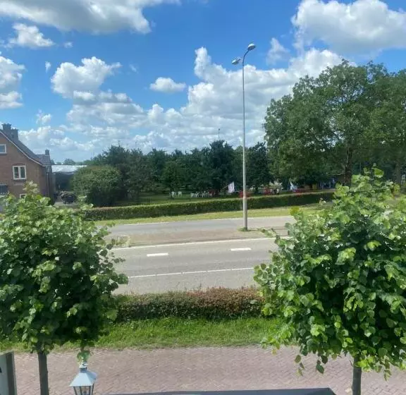 ベッドアンドブレックファースト De Bloesem