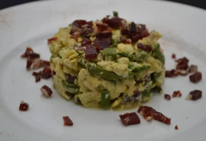 ホテル Hostal Restaurante El Paisano