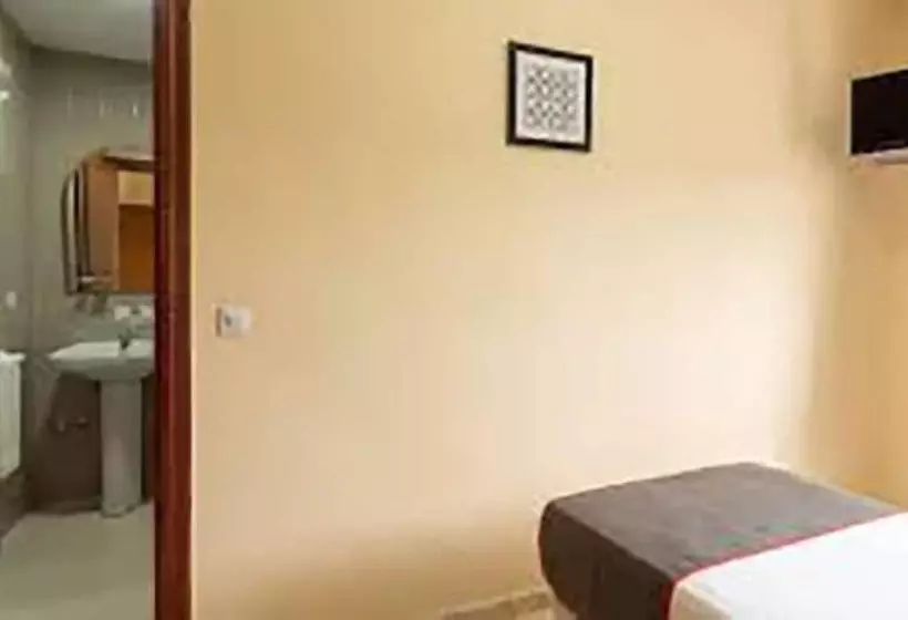 ホテル Hostal Restaurante El Paisano