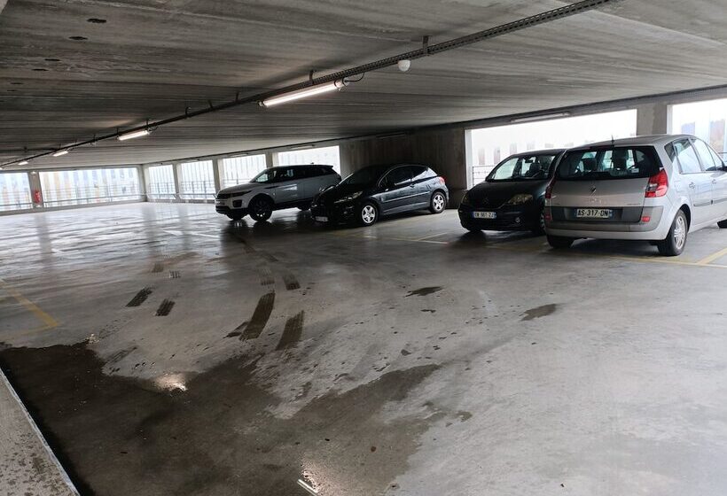 ホテル Ibis Bourgoin Jallieu Medipole