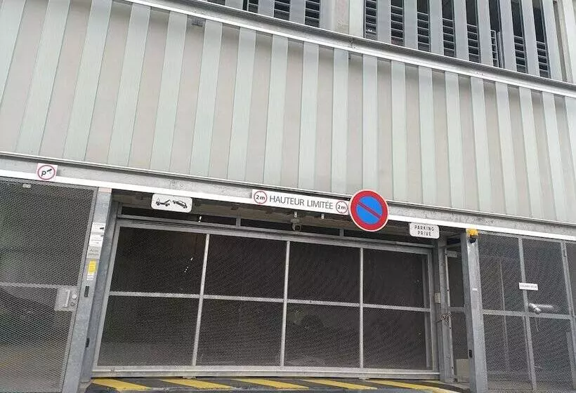 ホテル Ibis Bourgoin Jallieu Medipole