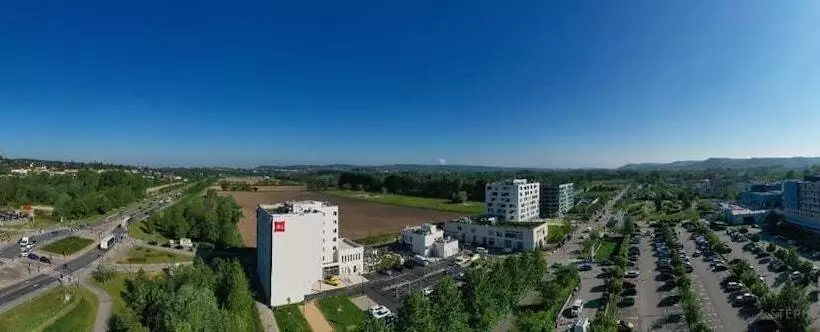 ホテル Ibis Bourgoin Jallieu Medipole