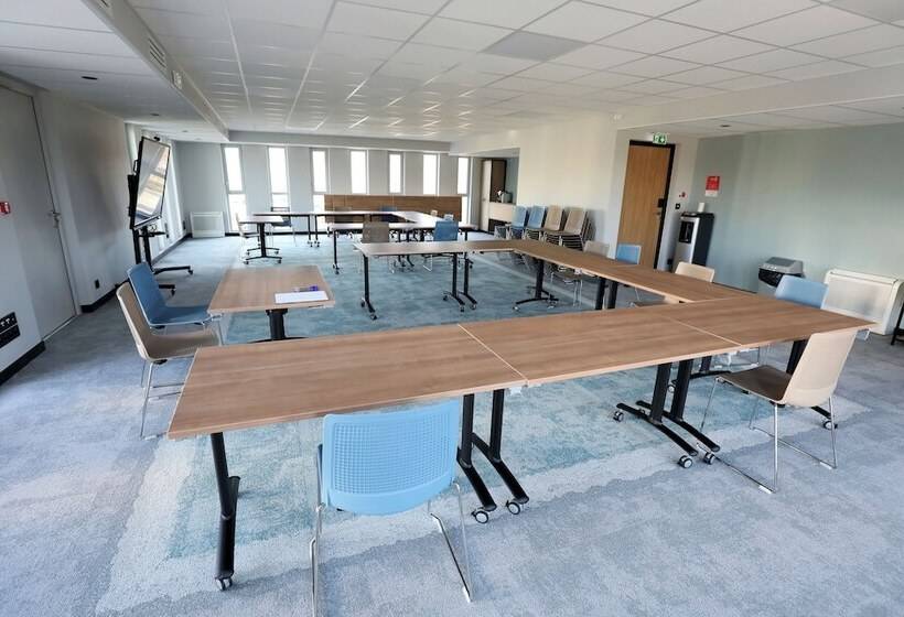 호텔 Ibis Bourgoin Jallieu Medipole