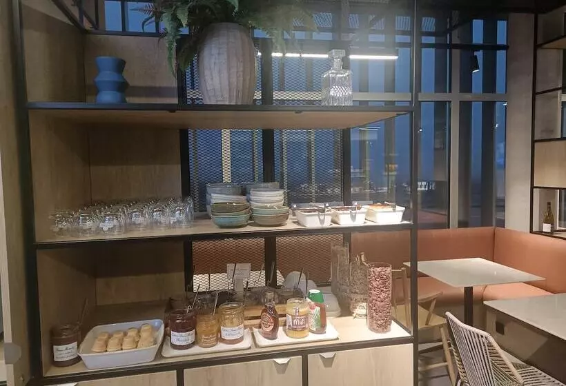 ホテル Ibis Bourgoin Jallieu Medipole