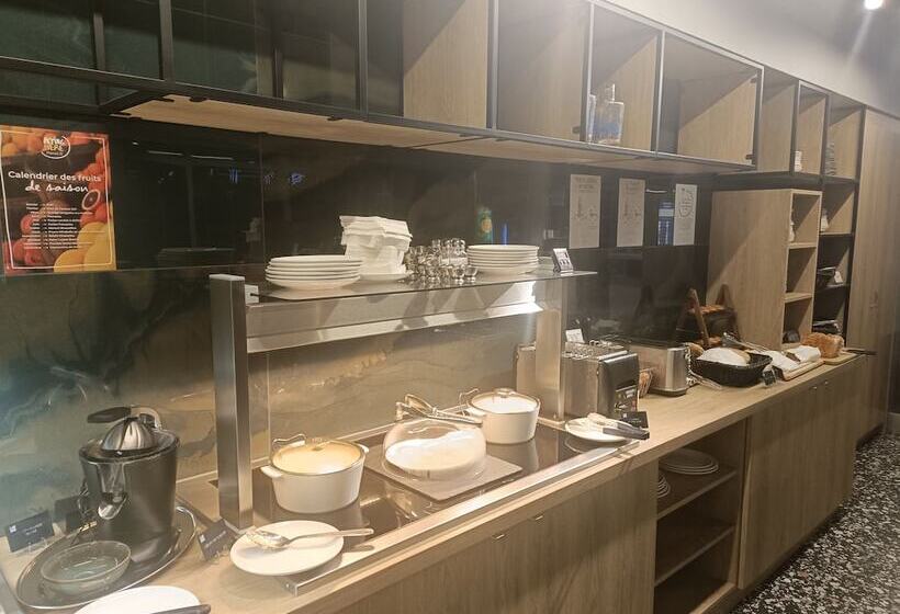 ホテル Ibis Bourgoin Jallieu Medipole