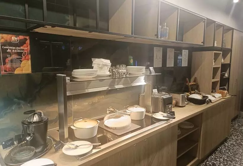 ホテル Ibis Bourgoin Jallieu Medipole