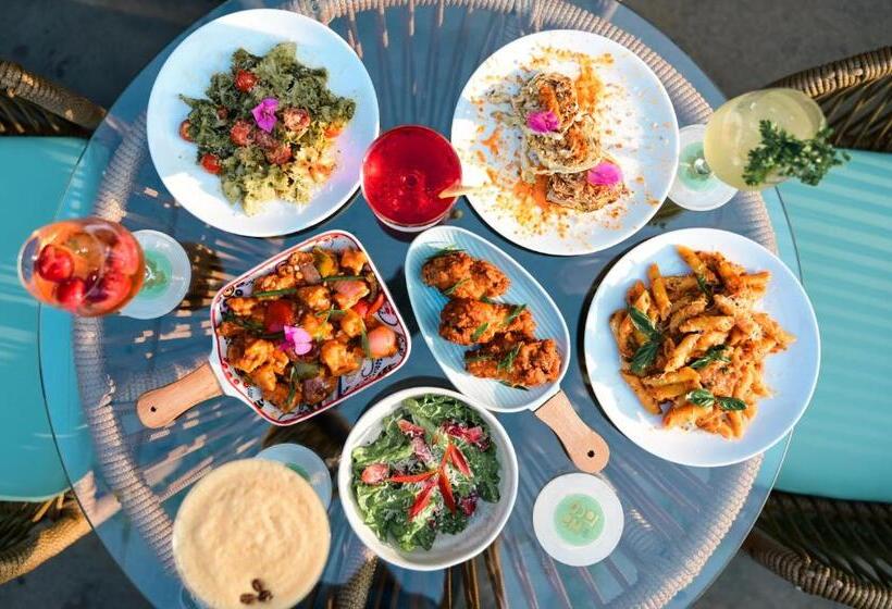 호텔 Locomo Boutique, Morjim Stay Work Eat