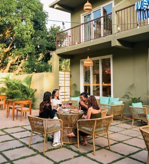 호텔 Locomo Boutique, Morjim Stay Work Eat