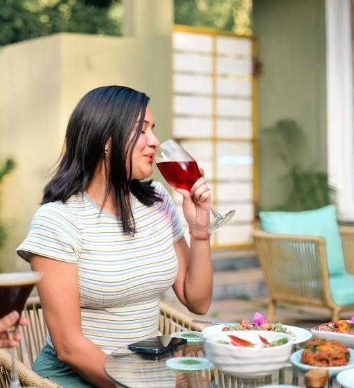 호텔 Locomo Boutique, Morjim Stay Work Eat