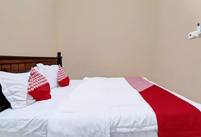 ホテル Oyo 92176 Sandira Syariah