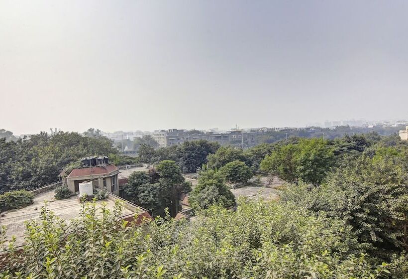 בית מלון כפרי Treebo Prime Elight