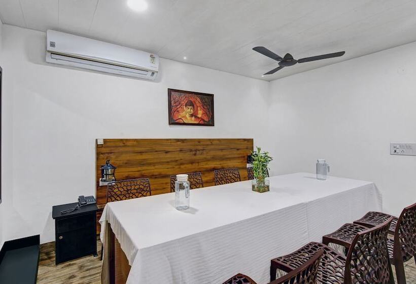 בית מלון כפרי Treebo Prime Elight