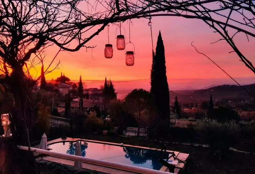Les Terrasses B&b Avec Piscine Privée
