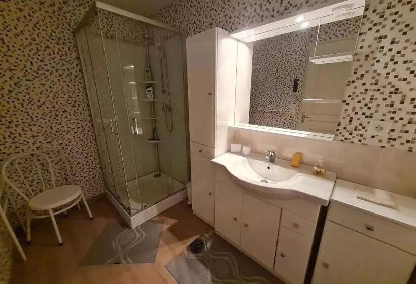 ペンション Charmante Chambres D Hôtes Au Cœur Des Côtes De Toul, Proche Parc Lorraine & A31   Fr 1 584 189